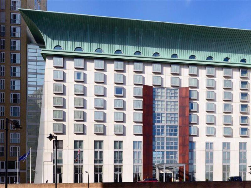 โรงแรมคานารี ริเวอร์ไซด์ พลาซ่า ลอนดอน ภายนอก รูปภาพ The new building of the University of East London