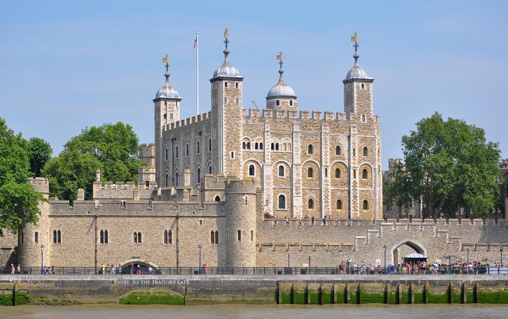 โรงแรมคานารี ริเวอร์ไซด์ พลาซ่า ลอนดอน ภายนอก รูปภาพ The Tower of London