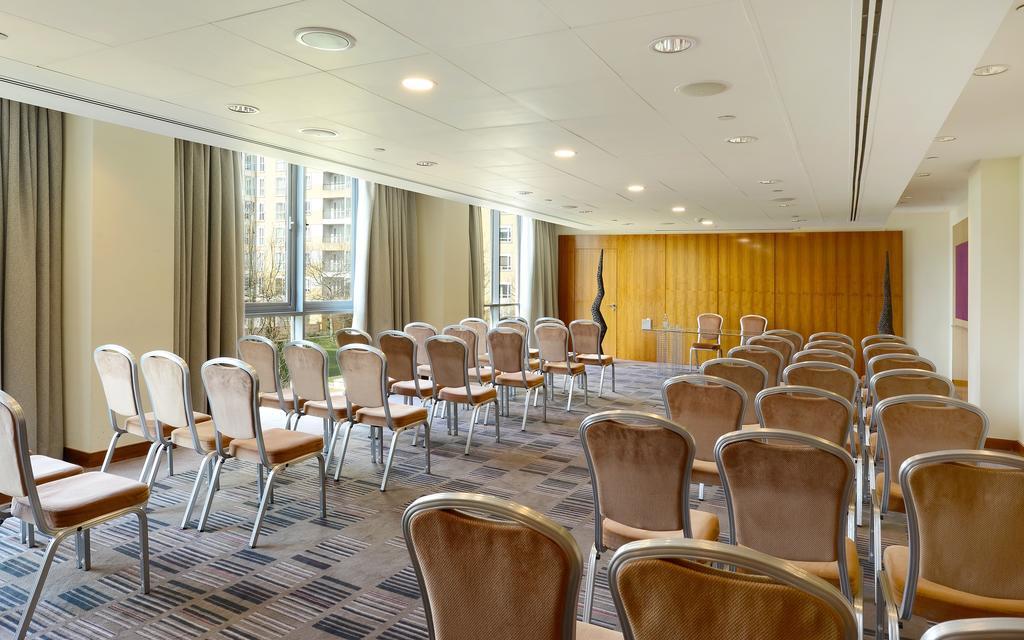 โรงแรมคานารี ริเวอร์ไซด์ พลาซ่า ลอนดอน ภายนอก รูปภาพ Meeting room